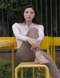 《性常识崩溃的世界幼儿园-123456美女图片》