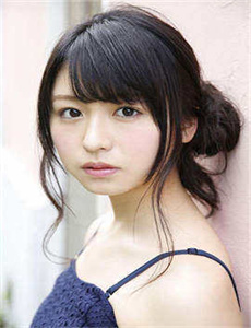 《小小水蜜桃3D-美女露出粉嫩小奶头在视频18禁》